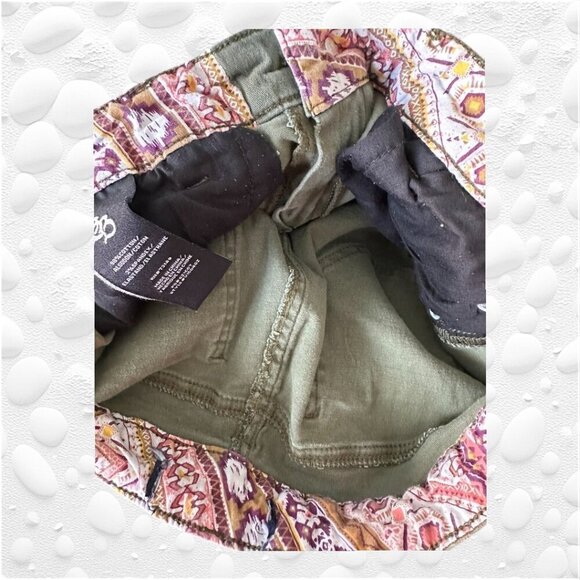 Green Skinny Leg Distressed Ripped Casual Jeans - Size 30-32" - Picture 6 of 7